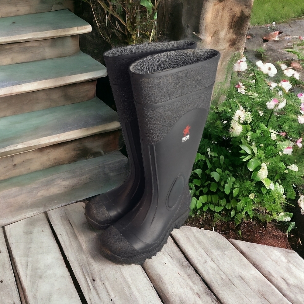 Safety Rubber Boots By MCR USA Size 6 Heavy Duty Protection Calf High Outdoors